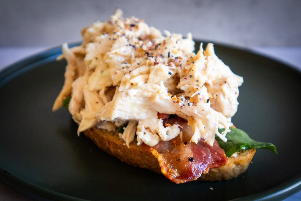 bacon-creamy-chicken-rodeo-toast